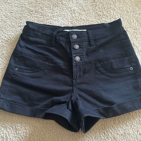 High waist black shorts - Picture 1 of 3